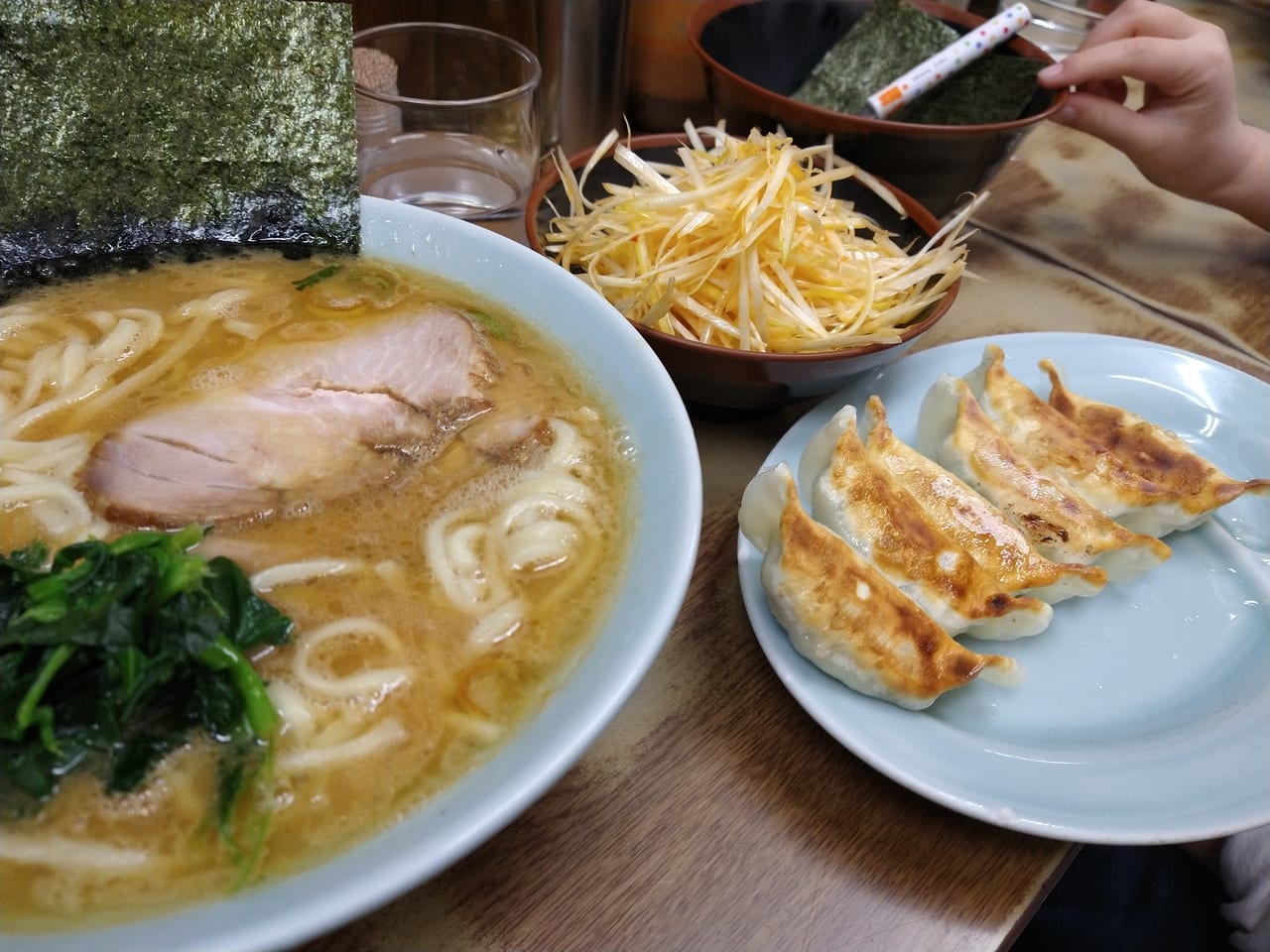 壱六家ラーメン