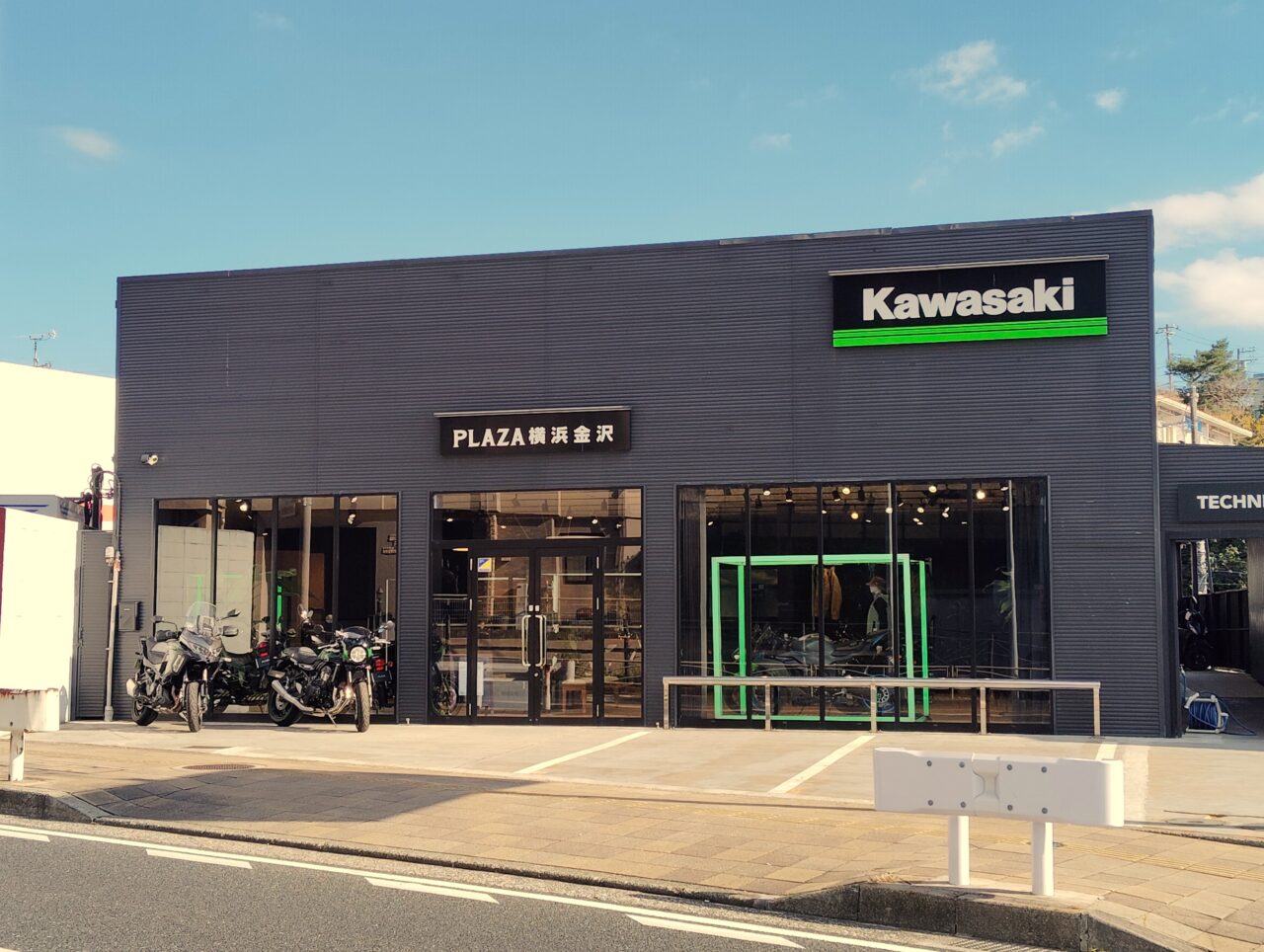 カワサキ プラザ横浜金沢
