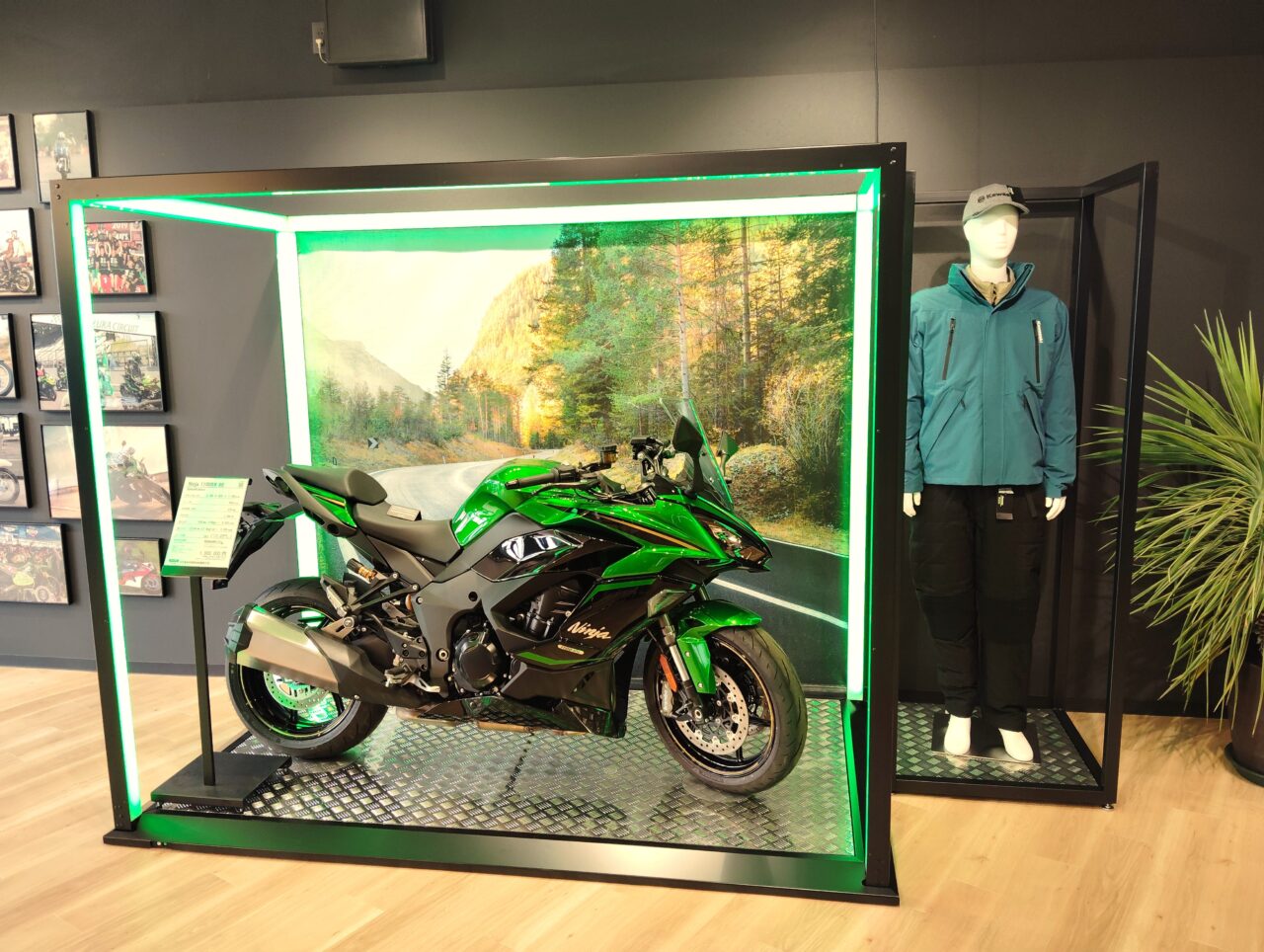 カワサキ プラザ横浜金沢