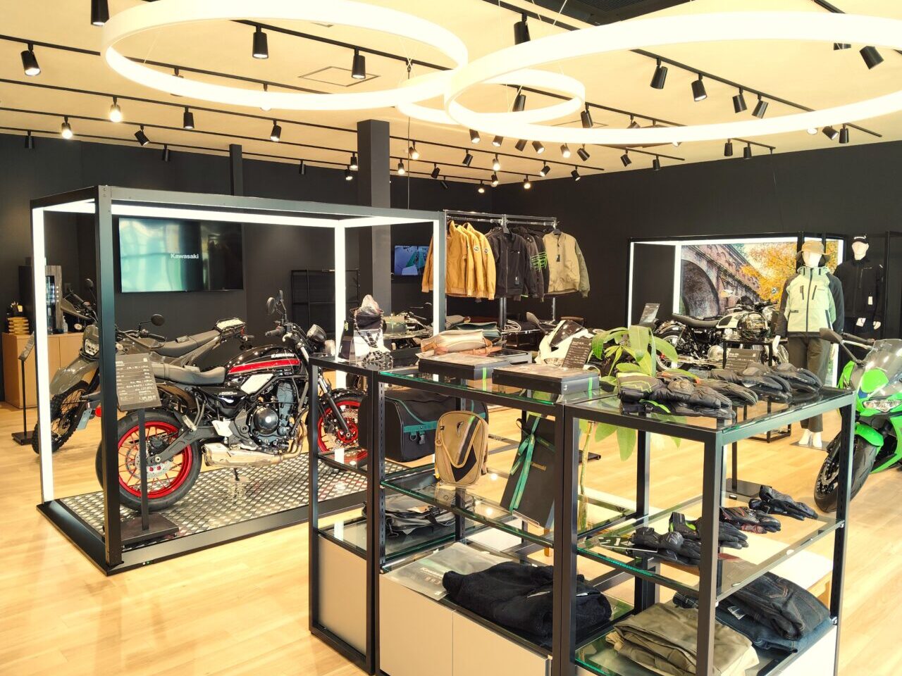 カワサキ プラザ横浜金沢