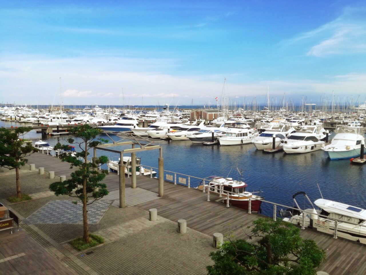 横浜ベイサイドマリーナ